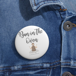 Bun in the Oven Grey and White Baby On Board Pin Badge | Baby Shower Gift | Pregnancy | Maternity Leave Gift